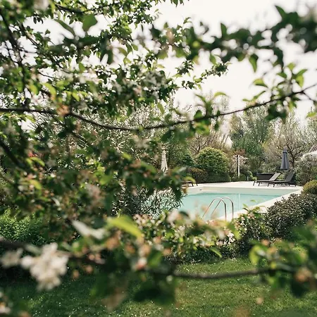 Le Batesine Bed & Breakfast 3*