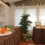 Alojamento de Acomodação e Pequeno-almoço Le Batesine 3*