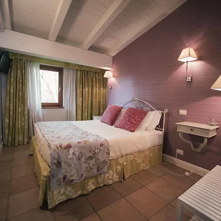 Le Batesine Bed & Breakfast 3*